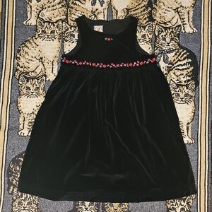 Elegant Black Velvet Kids Dress with Floral Accents Girls 6/7 Vtg Zip Up